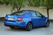 Skoda Octavia vRS 2.0 TDI 184CP, Cutie automata, trapa panoramica, keyless go