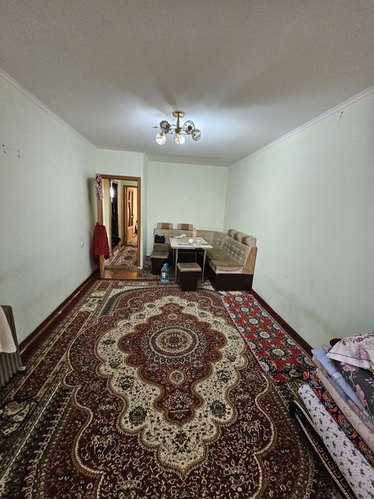 2 xonali kvartira sotiladi