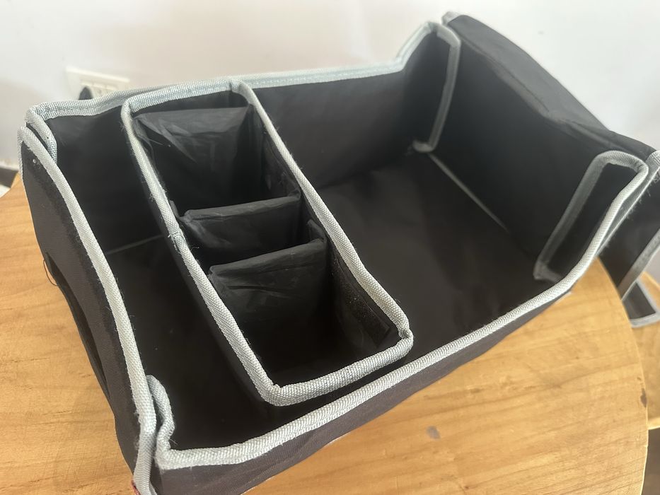 Organizator masina