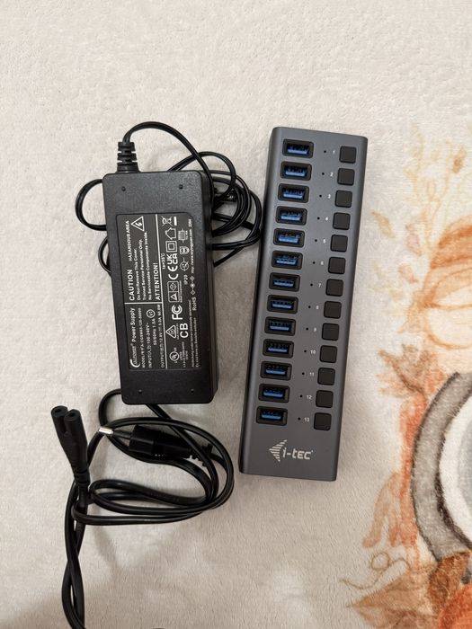 Hub USB i-Tech cu 13 porturi + alimentare originală