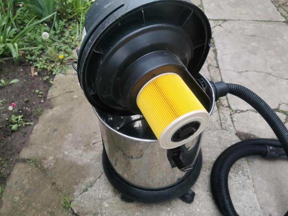 Aspirator profesional Karcher NT27/1 Me