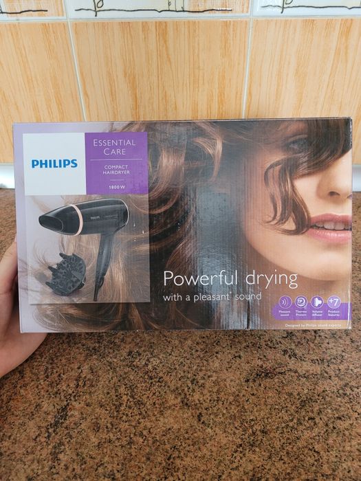 Фен от Phillips, 1800 w