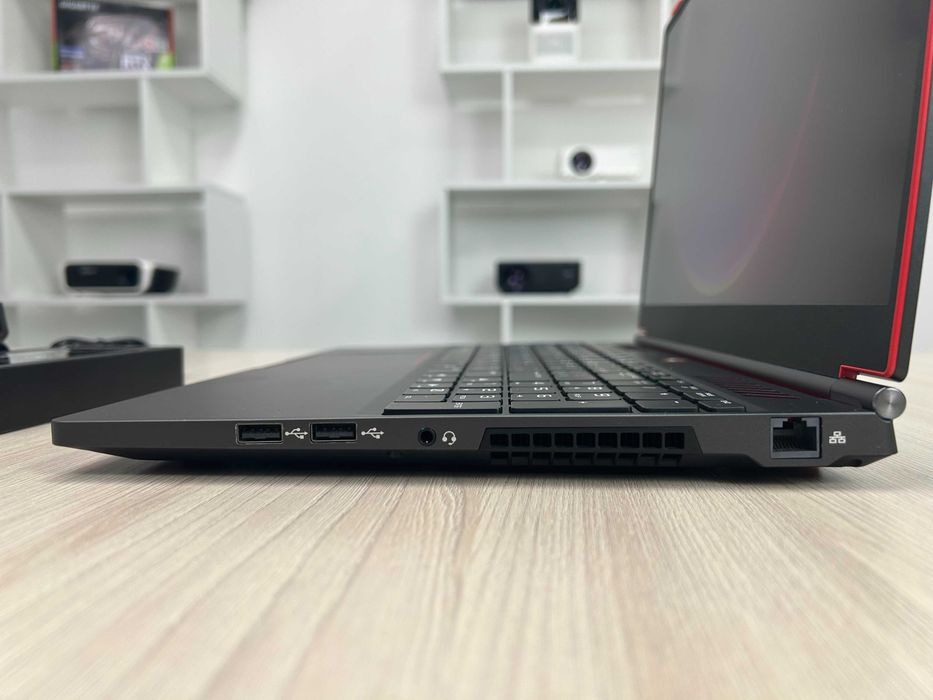 Продается ноутбук Zentek OnixBlaze