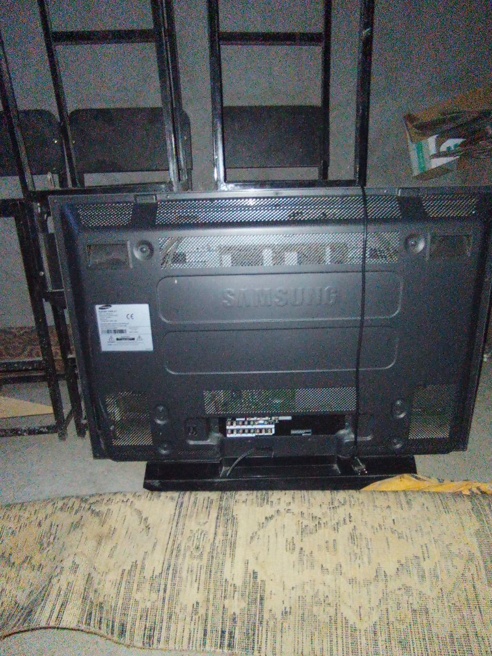 Клетка 60/40/40 телевизор