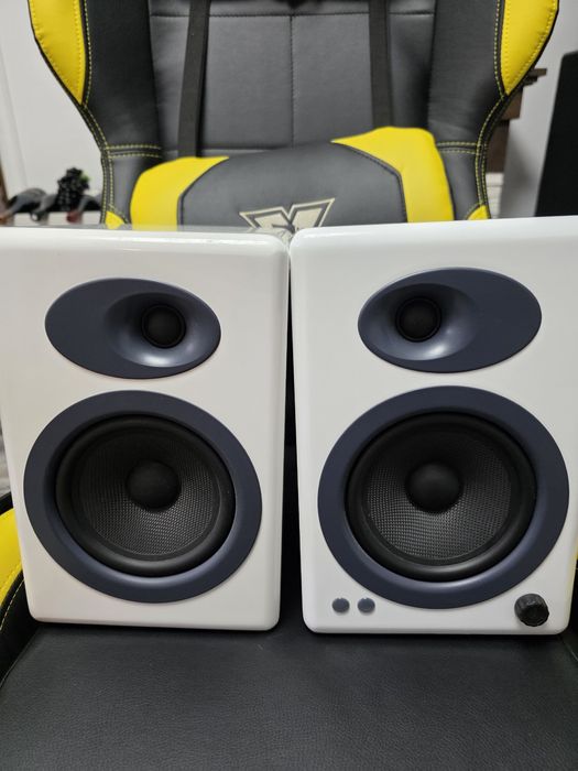 Boxe amplificate Audioengine A5+ Albe, impecabile.