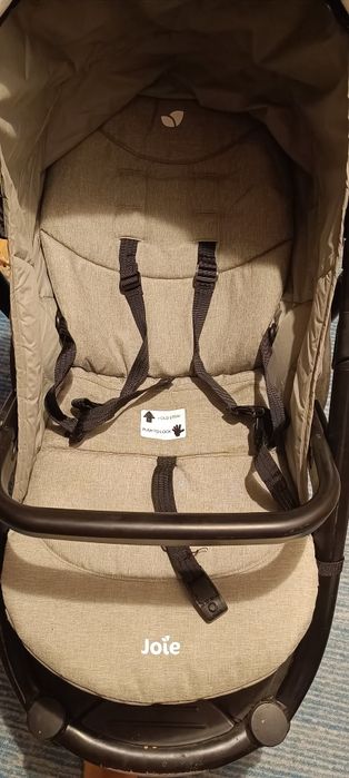 Cărucior bebe joie