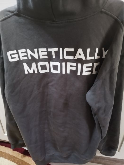 Vetements genetically modified