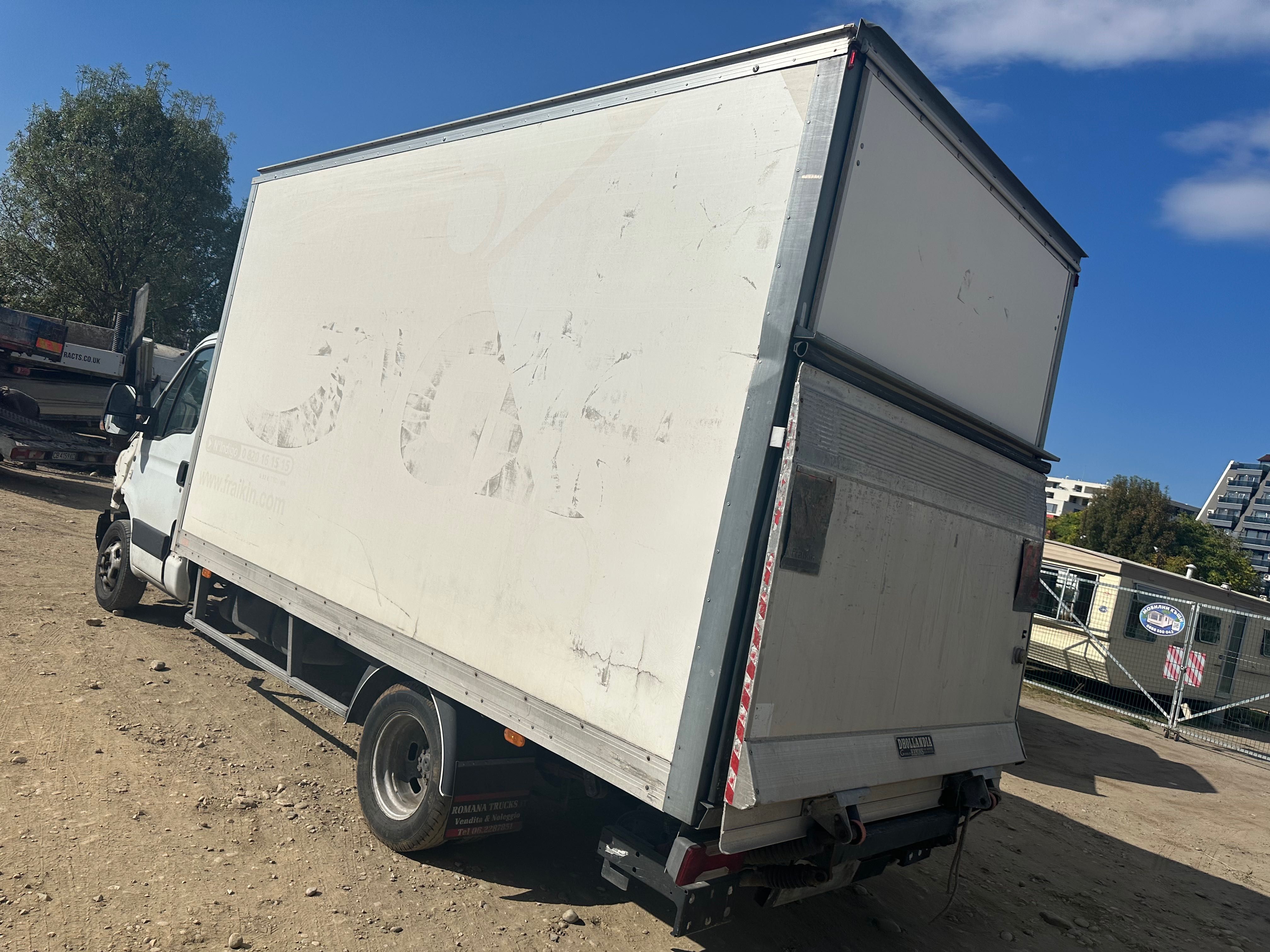 Продавам фургон за ивеко дейли