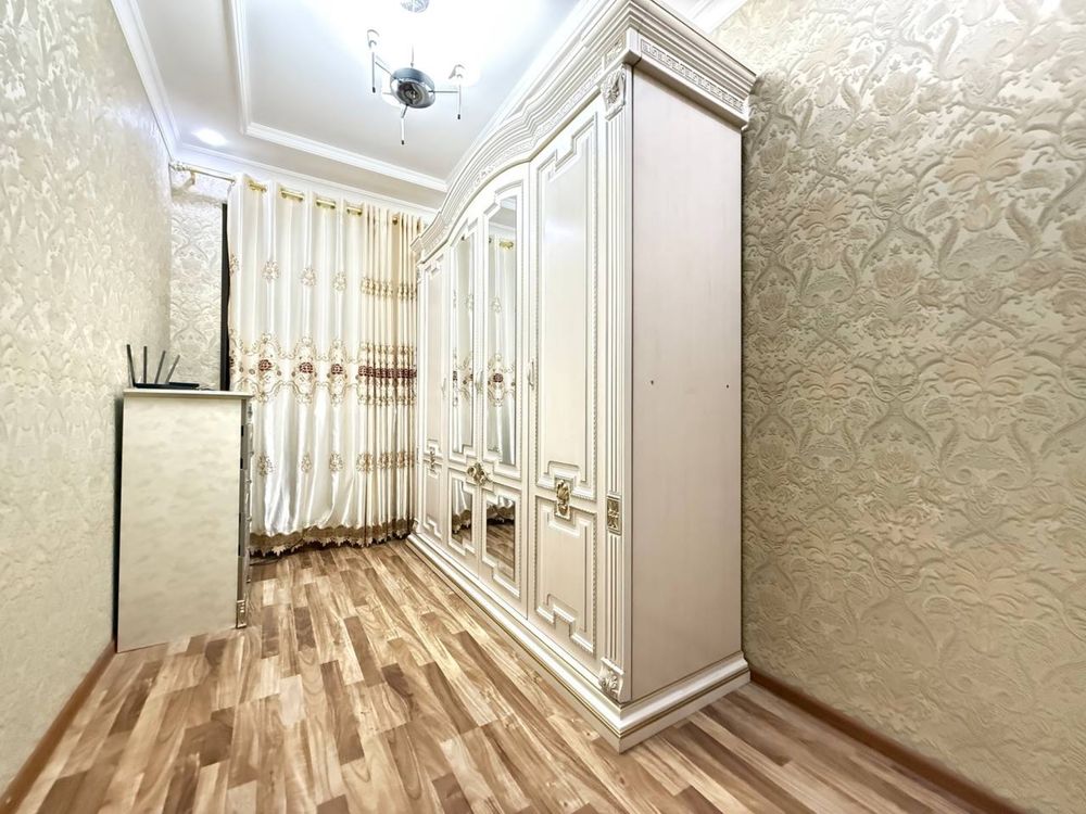 Продается квартира 4/1/4 рядом с ГУВД 90м2 есть огород