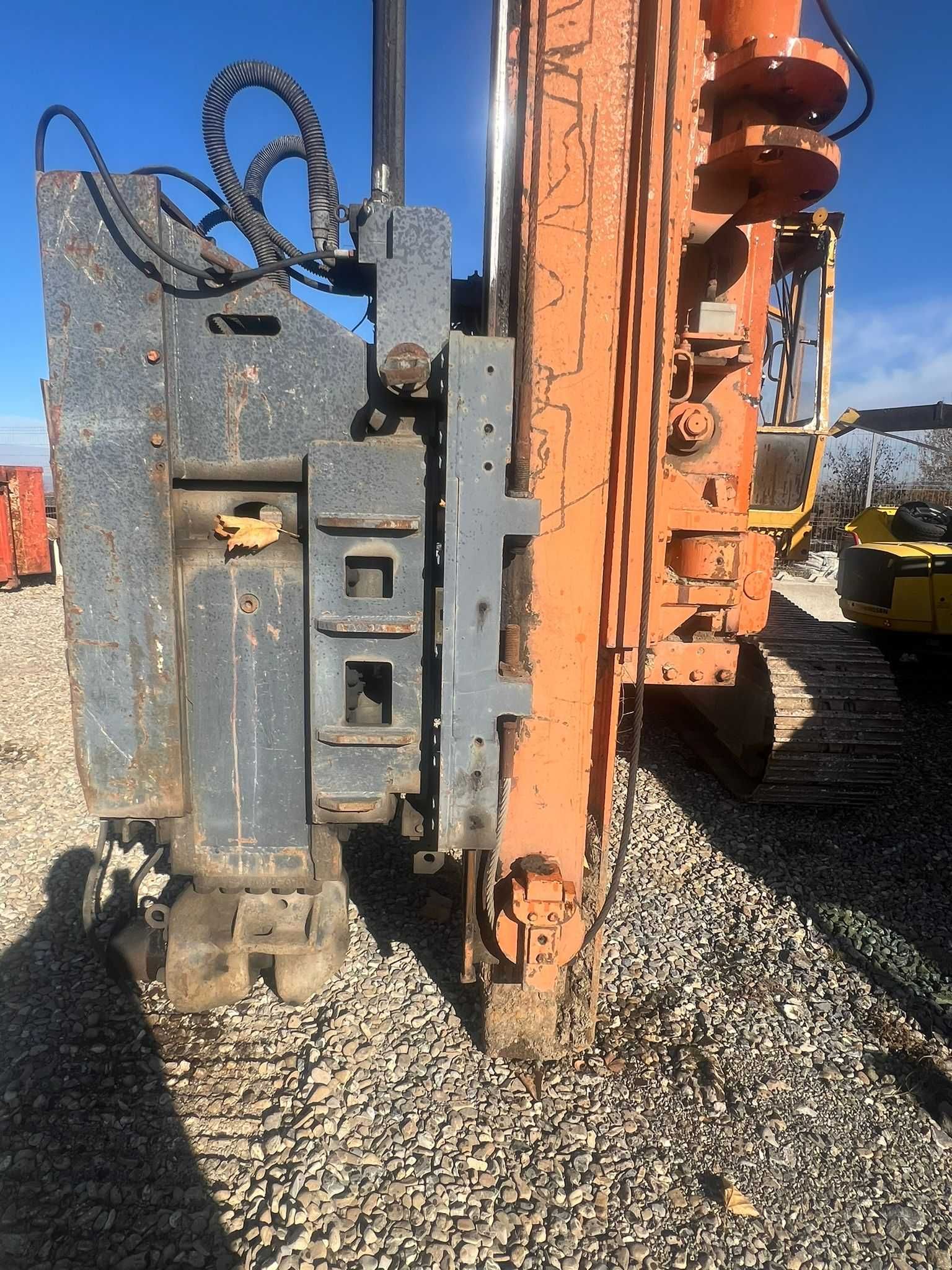 Excavator Liebherr 941 cu batator de stalpi ABI - Greutate 38 T