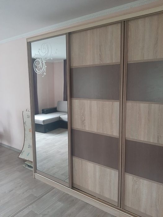 продам шкаф-купе в отличном состоянии