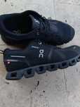 Adidasi On de marime 40