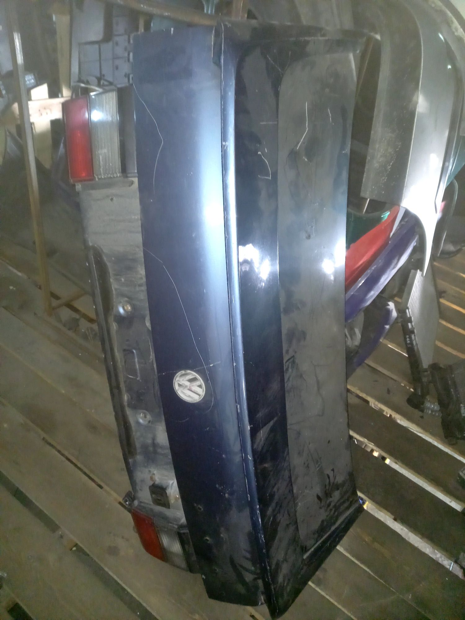 Крышка багажника на Фольксваген Пассат В3 сидан