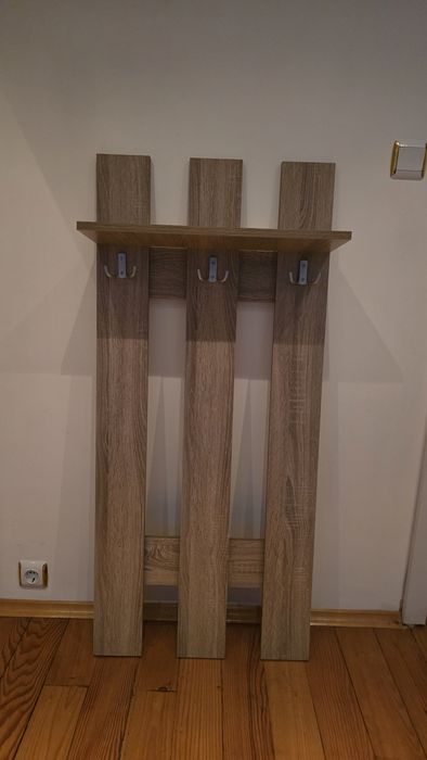 Закачалка за стена