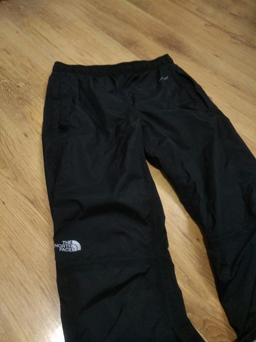 Pantaloni impermeabili The North Face Hyvent mărimea 10-12 ani