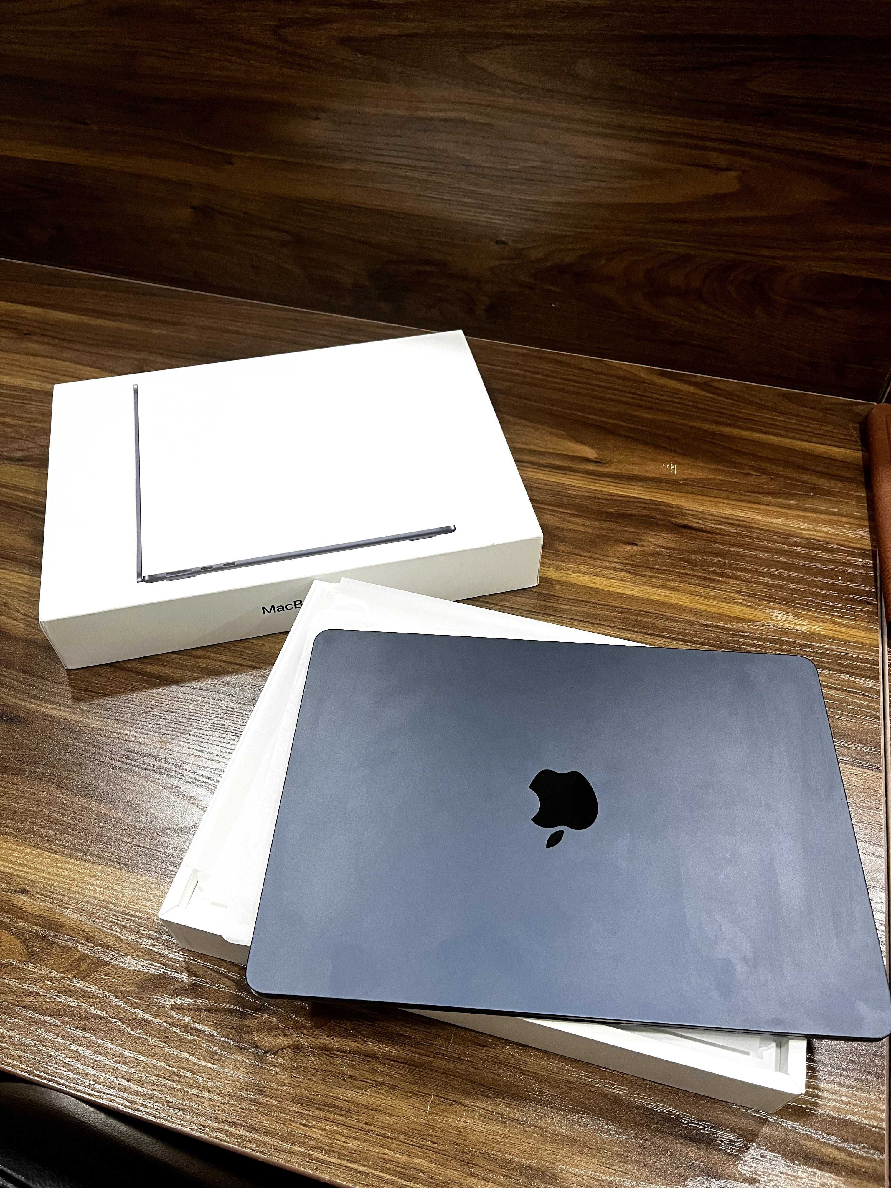 MacBook Air M2 8/256