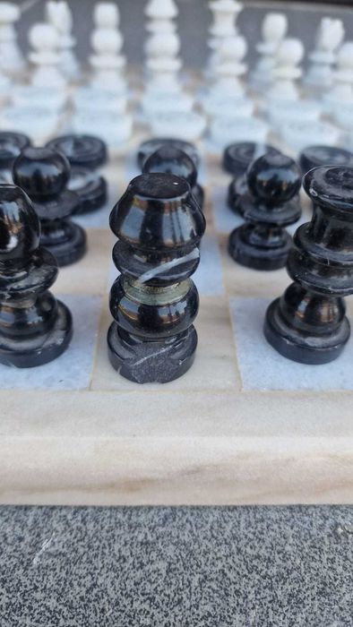 vand sah cu joc de dame din marmura