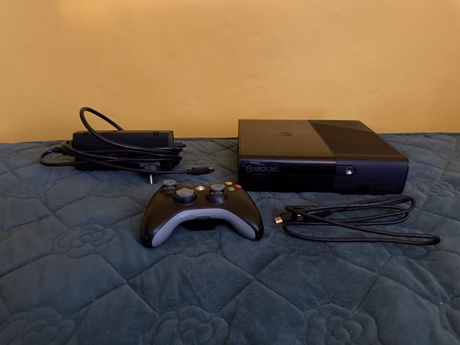 Xbox 360 E (Model E)