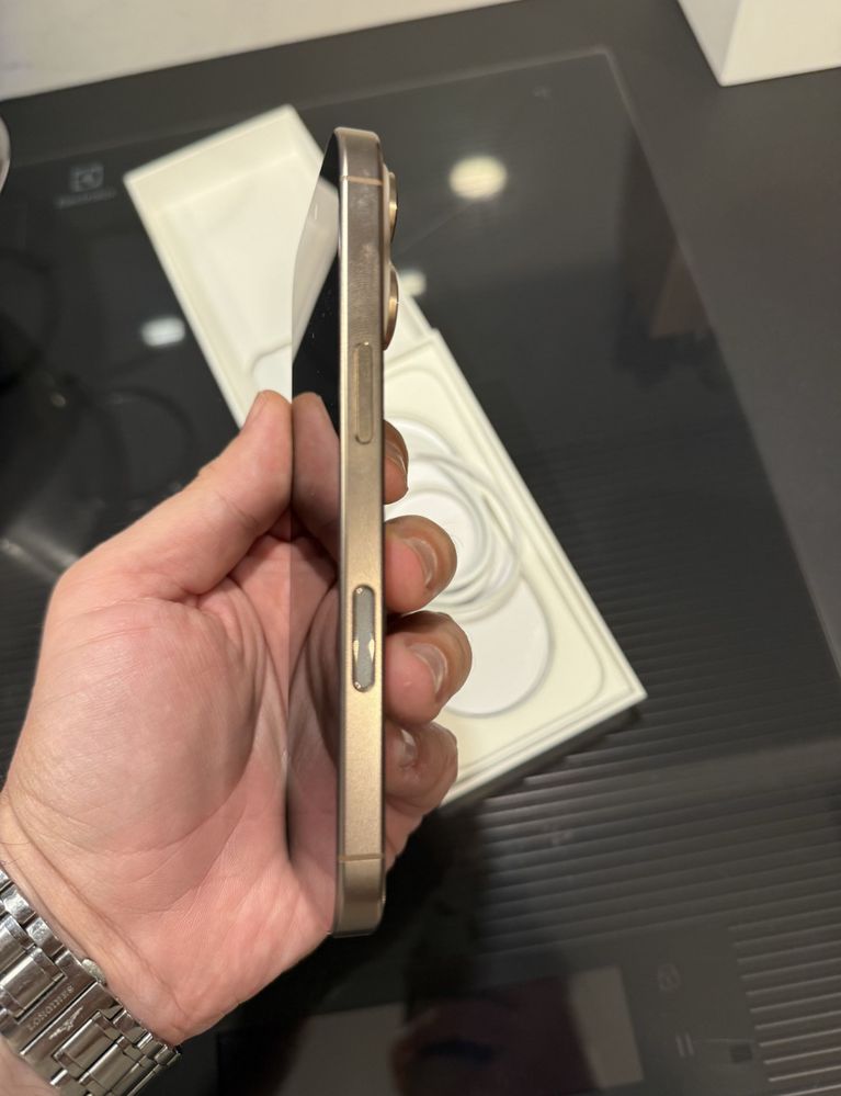 iPhone 16 pro 128 gb desert titanium garantie 2 ani