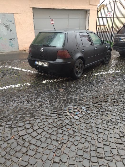 Vând golf 1.4 16valve