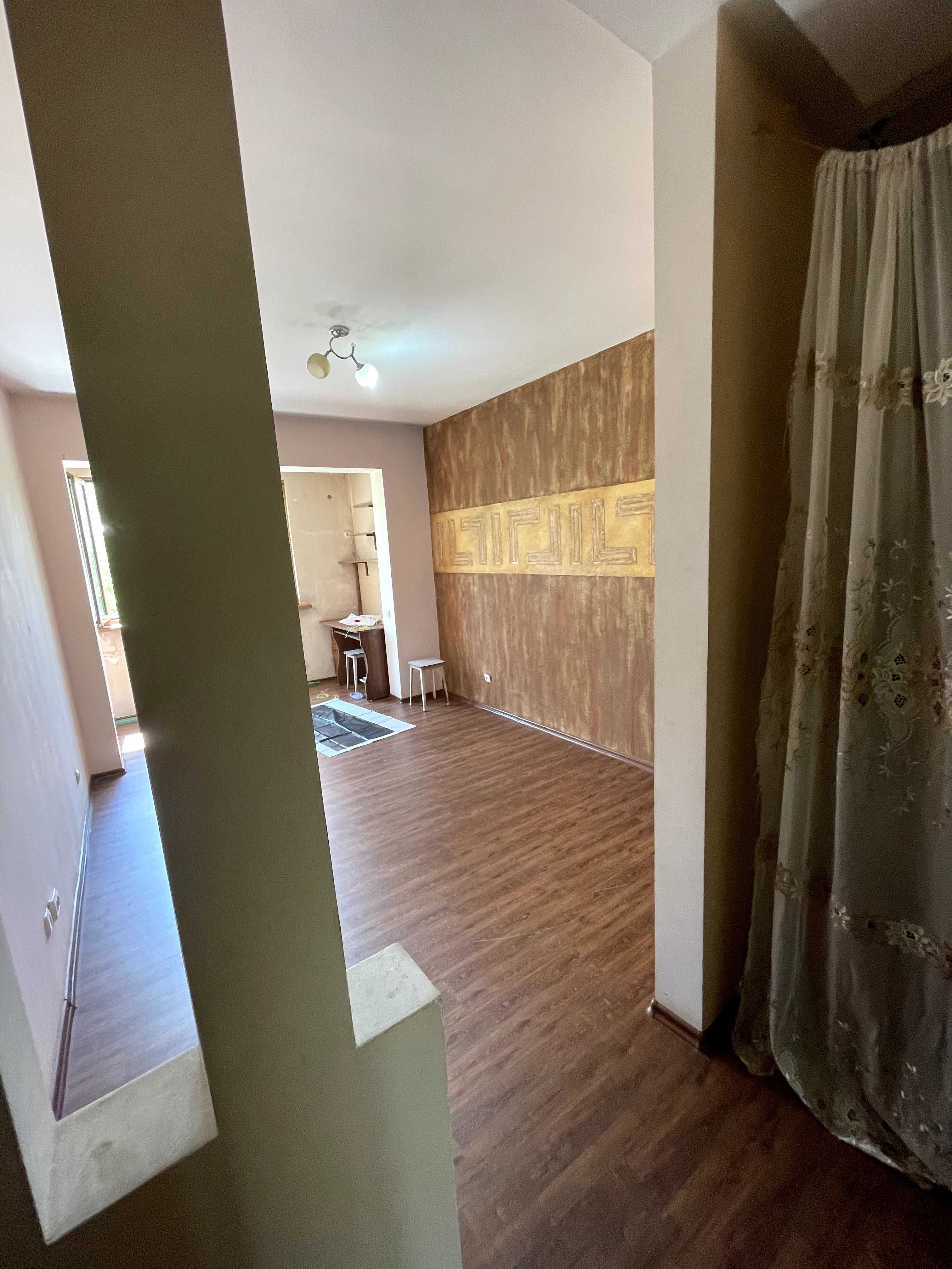 Продам квартиру 2/4/4 Панель Учтепа-15