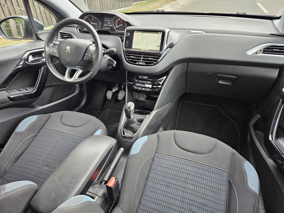 Peugeot 208 - 1.6 HDI - Impecabil