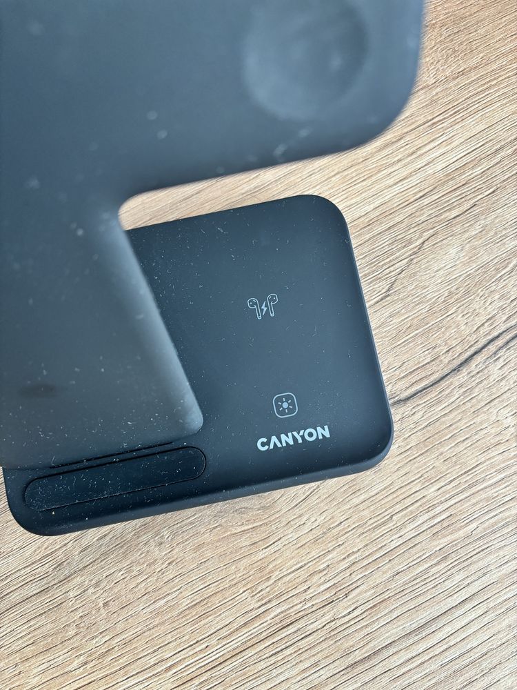 Canyon Wireless charger/ Безжично зарядно за Apple