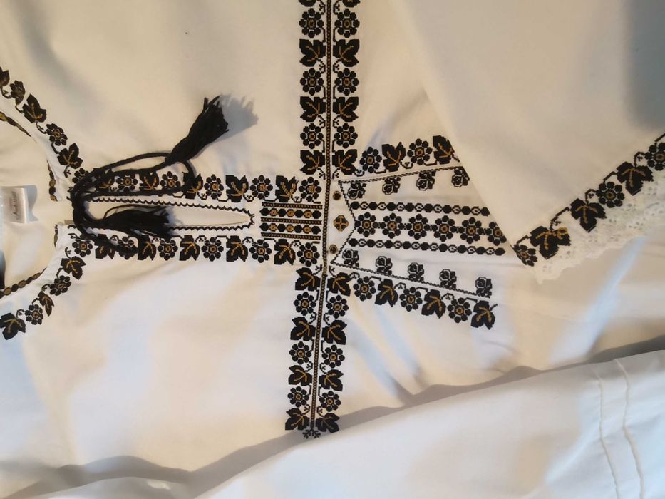 Cămașa Marginimea Sibiului și poale