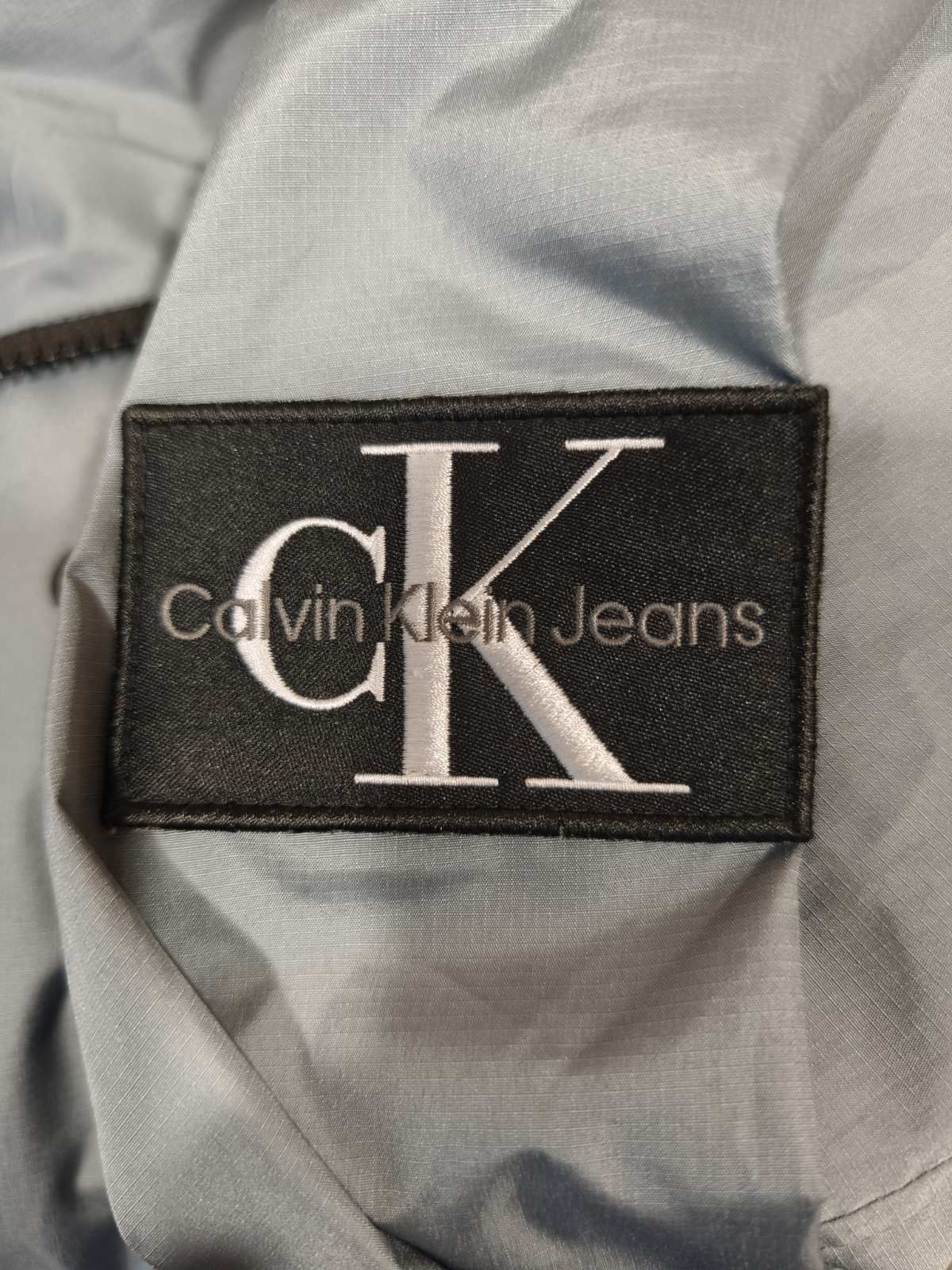 Яке Calvin Klein
