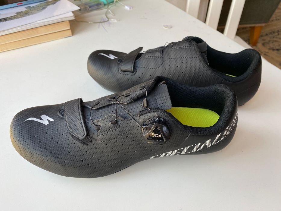 Pantofi Specialized marime 42 si 42.5 noi