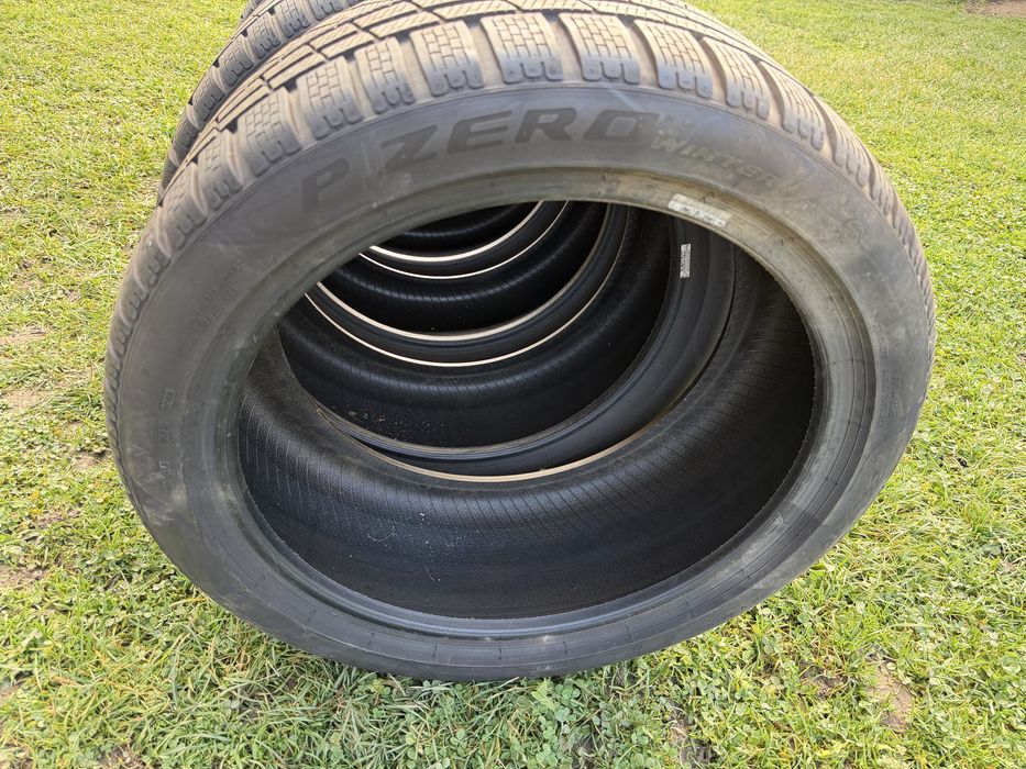 Anvelope M+S Pirelli P Zero Iarna 245/40 R18 cumparate de noi in 2024