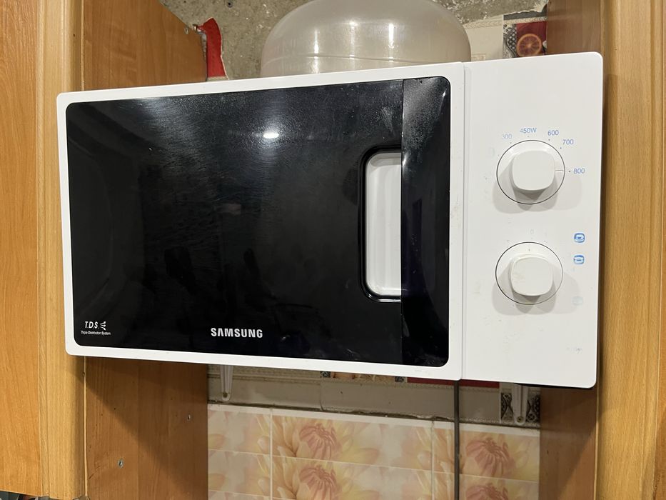 Продам плитку и микроволновку