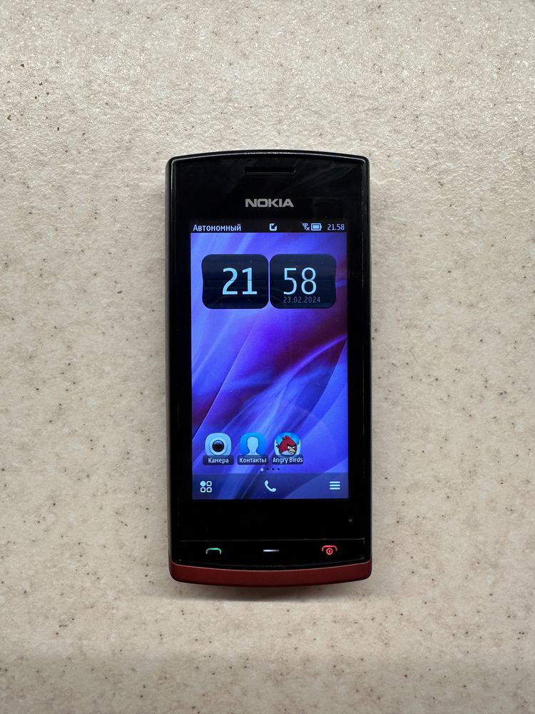 Продам смартфон Nokia 500