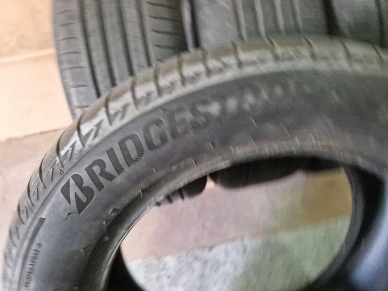 4 Bridgestone R17 225/55
летни гуми DOT0621