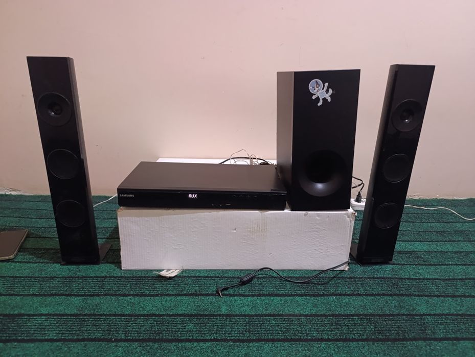 Samsung domashni kinoteatr USB Aux radio disk uqiydi