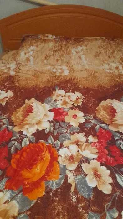 Продам 2х кровать(с матрасом) и 2тумбочки