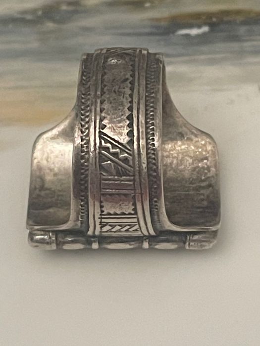 Уникален античен рядьк срьбрен пръстен, камьк
лапис лазули N 7,25