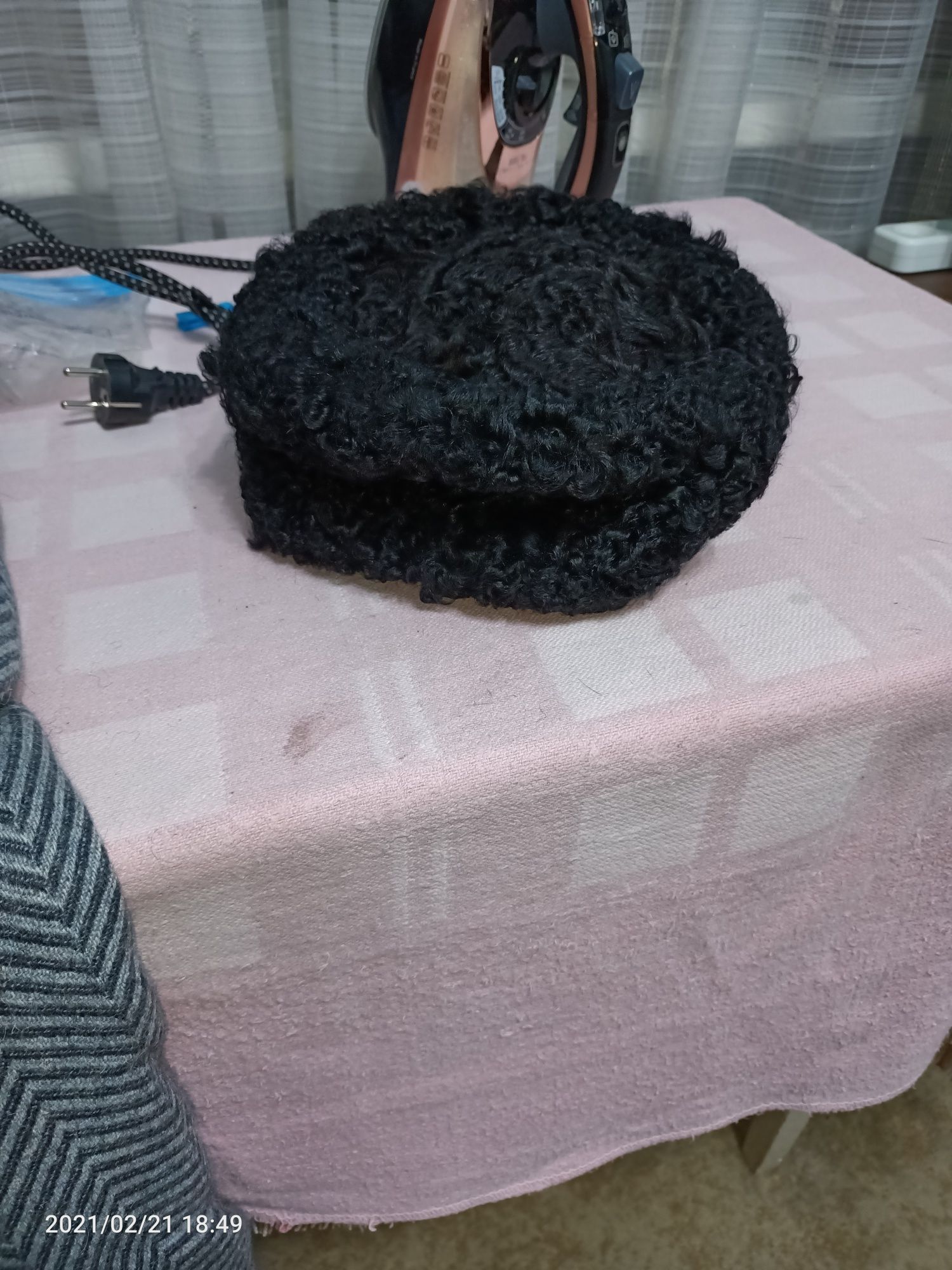 Шапка каракулевая