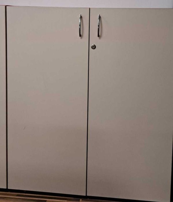 Set mobilier: birou + dulap + scaun bar – stare perfectă