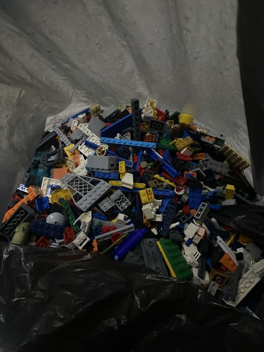 Пкет лего кг примерно 3 4  о цене догваримся