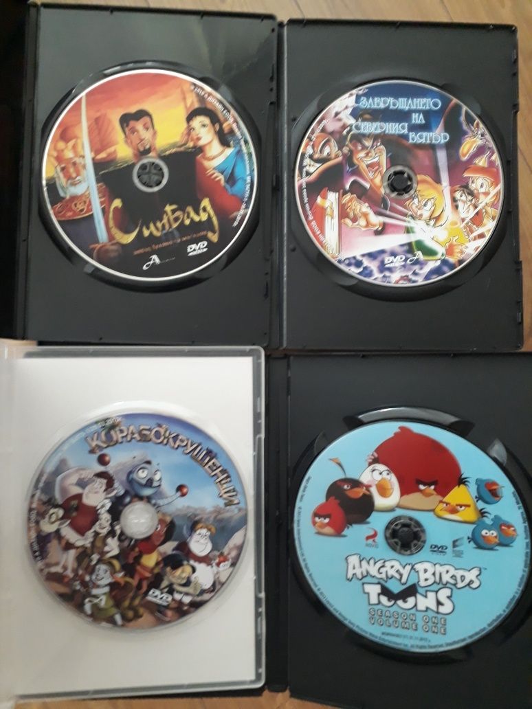 Детски DVD филмчета и дъска за рисуване