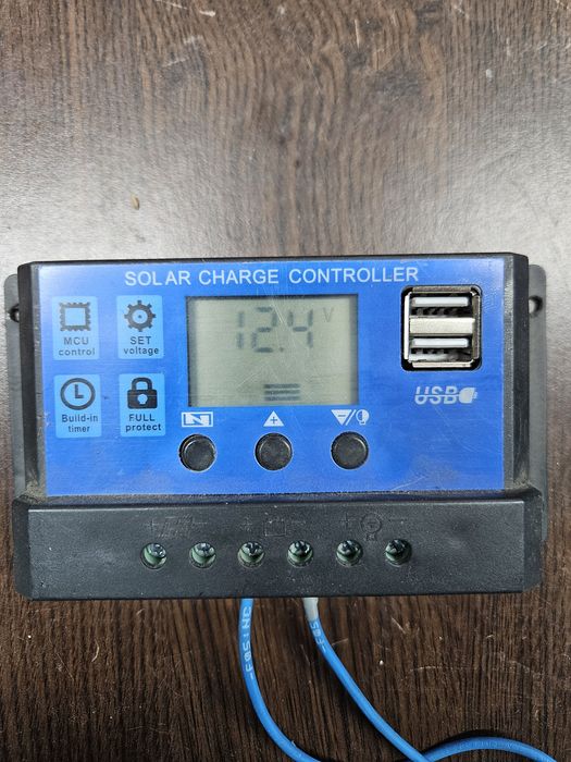 Regulator Controler Solar PWM 10A, 12V24V, 2 X USB Si LCD
