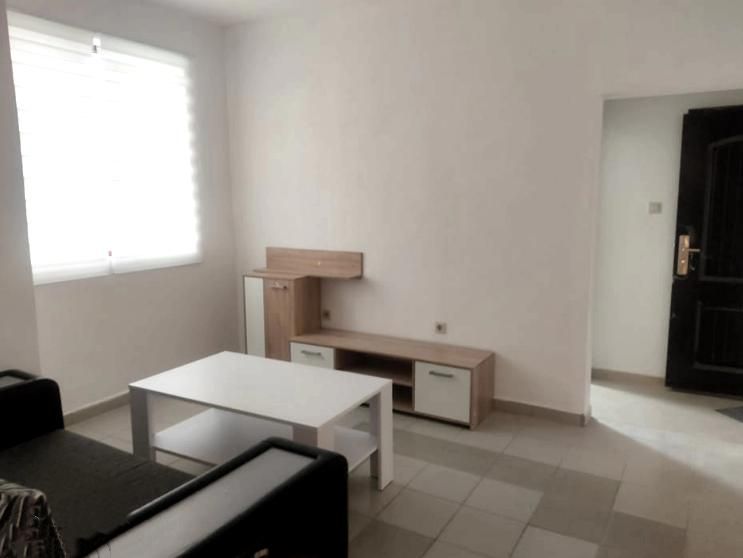 Дава се под наем Двустаен апартамент в Пловдив, Тракия - 65 кв.м за 250 € - Снимка #2