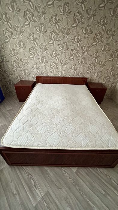 Кровать двуспальная