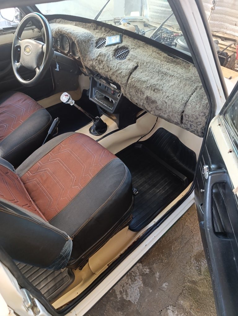 Lada vaz 2101 srochna sotiladi