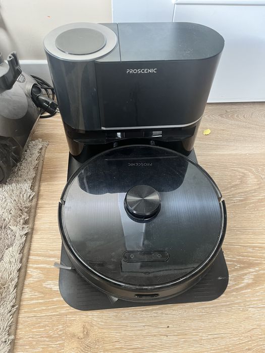 Aspirator robot cu statie Proscenic