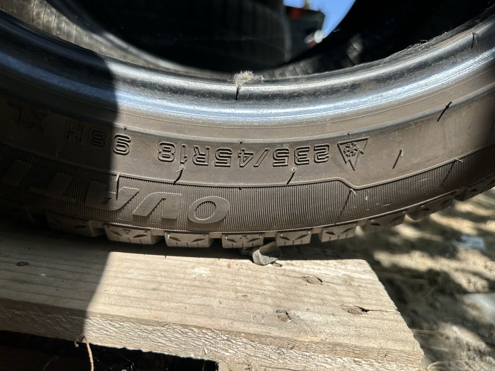 Зимни гуми 215/45/18