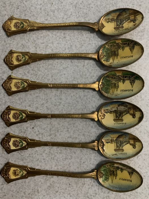 Лъжици сувенирни