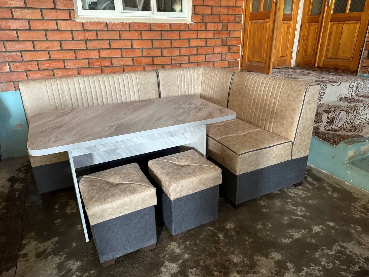 Продаётся новый кухонный уголок