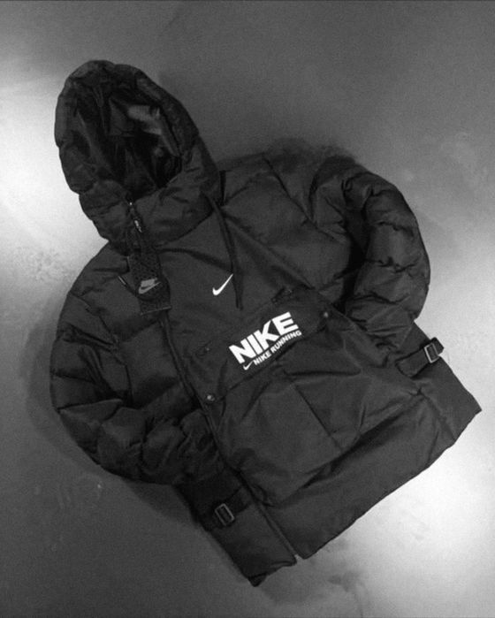 Ново! Яке Nike  М размер